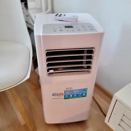 Central Studio Apartment דירה