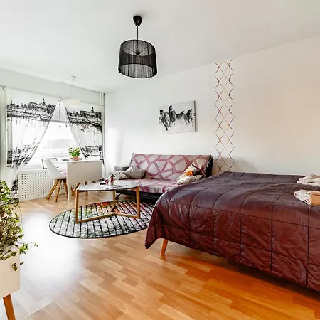 Апартаменты Central Studio Apartment