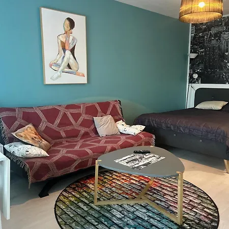 Апартаменты Central Studio Apartment