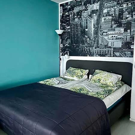 Central Studio Apartment * 波里