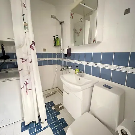 Central Studio Apartment *