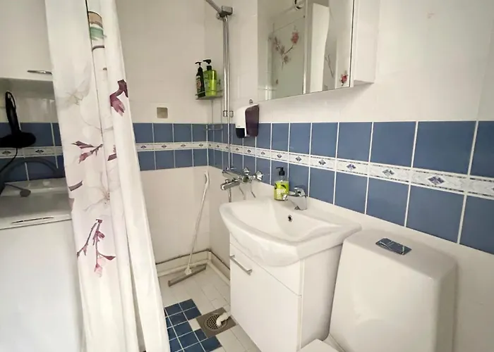 Central Studio Apartment *